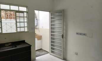 Imagem 5: Edícula com 1 dormitório para alugar, 45 m² por R$ 800,00/mês - Jardim Pararangaba - São J