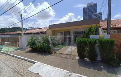 Imagem 2: Casa de condomínio para aluguel e venda com 5 quartos em Ponta Negra