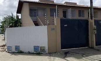 Imagem: Casa com garagem 58 m2 com 2 quartos sendo