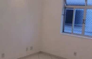 Imagem 2: Apartamento reformado 2 dormitórios com suíte / Boqueirão - Santos