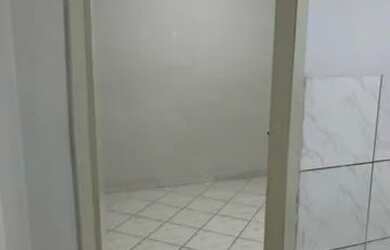 Imagem 4: Casa 2/4 próximo Feiraguay