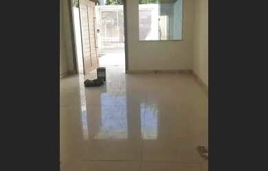 Imagem 2: Alugo casa 3/4 em rua publica. centro da cidade