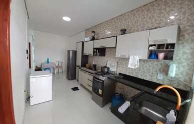 Imagem 2: Casa no Parque Dez | 3 dormitórios | Via Pública | Somente a Vista