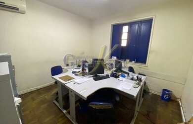 Imagem 3: Casa comercial duplex com vagas de garagem