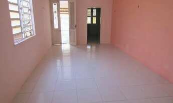 Imagem 7: Excelente casa residencial com 3 quartos sendo 1 suíte, wc social, varanda, copa cozinha