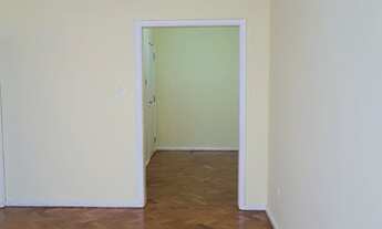 Imagem 3: Apartamento para venda tem 75 metros quadrados com 2 quartos em Copacabana - Rio de Janeir