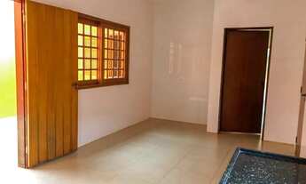 Imagem 2: Casa com 3 dormitórios para alugar, 100 m² por R$ 990/mês - Centro - Itapuí/SP