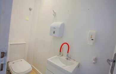 Imagem 5: Sobrado para aluguel e venda possui 180 metros quadrados com 2 quartos