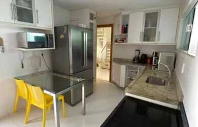 Imagem 3: EXCELENTE CASA COM 4/4 EM BURAQUINHOS