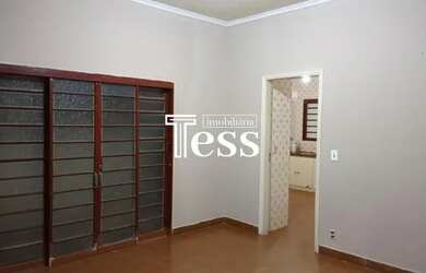 Imagem 3: Vende-se Casa sendo 04 dormitórios 01 tipo apartamento, todos com armário embutido, ventil