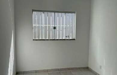 Imagem 5: Vendo De 2 Quartos No Valparaíso 2 Rio Branco Próximo Ao Supermercado Garcia