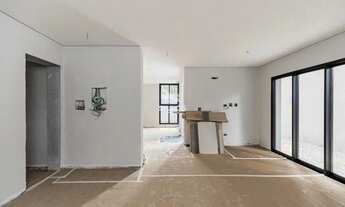 Imagem 2: Sobrado triplex à venda com 3 quartos no Boa Vista em Curitiba