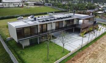 Imagem 3: Casa altíssimo padrão em condomínio com ACESSO PARTICULAR a lagoa no Balneário Rincão