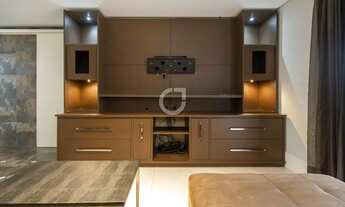 Imagem 2: Já pensou em morar em uma rua tranquila, arborizada e perto de tudo que você precisa?Venha