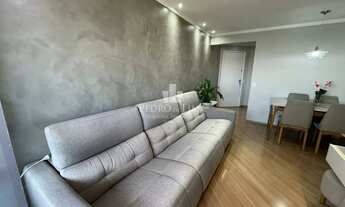 Imagem 3: Apartamento na Penha, andar alto com 2 quartos, sala com sacada envidraçada e 2 vagas de g