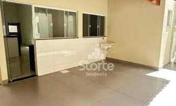 Imagem 2: Casa com 3 dormitórios à venda, 141 m² por R$ 550.000,00 - Novo Mundo - Uberlândia/MG