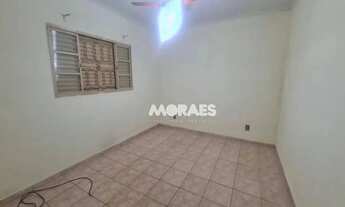 Imagem 2: Casa sobrado com 3 quartos para alugar, piscina, churrasqueira, armários, 4 vagas, 336 m²
