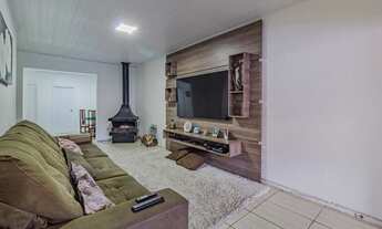 Imagem 5: Casa Alto Padrão com Piscina e Suíte com Hidro no Bairro Salgado Filho, em Gravataí