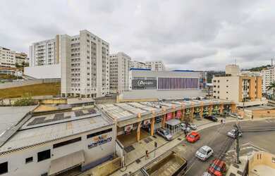 Imagem 4: Apartamento de 2 quartos com varanda e garagem para venda