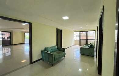 Imagem 3: Vendo Apto no Edif. Claude Monet, c/ 3 suítes, sala estar/jantar, cozinha, lavanderia e 3