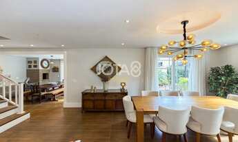 Imagem 6: CASA COM 4 SUÍTES PRONTA PARA MORAR EM SANTA FELICIDADE! Casa Com 4 Suítes Santa Felicidad