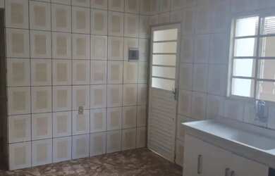 Imagem 4: Imóvel para aluguel e venda possui 60 metros quadrados com 2 quartos