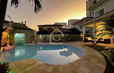 Imagem 2: Oportunidade Casa triplex no condomínio Crystal Lake