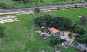 Imagem: Fazenda em Cáceres na Beira do Asfalto
