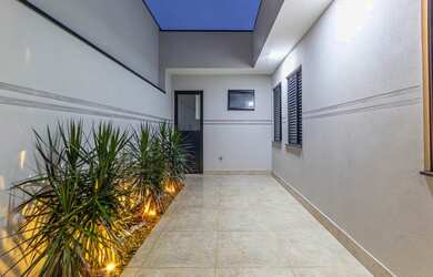 Imagem 3: Casa de condomínio térrea para venda possui 130 metros quadrados com 3 quartos