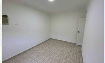 Imagem 3: Apartamento de frente, com 2 dorms.., com 70m, prédio de 3 andares, na Vila Mathias - Sant