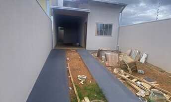 Imagem 2: Casa para venda possui 100 metros quadrados com 3 quartos em Jardim Bom Clima - Anápolis