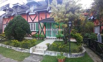 Imagem: Casa de condomínio com 4 quartos em Alto