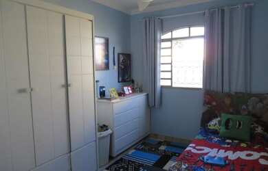 Imagem 6: Vendo excelente casa com três quartos uma suíte. Na laje e mais um casa de fundos