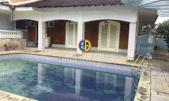 Imagem 2: Sobrado de 4 Dormitórios, 2 Vagas no Bolsão de Interlagos