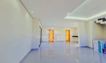 Imagem 4: Casa de condomínio para venda possui 243 metros quadrados com 3 quartos