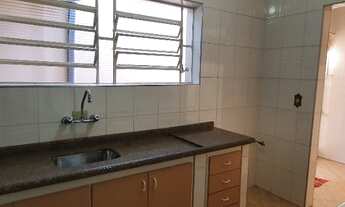 Imagem 4: Casa térrea com quintal no Jardim Santa Maria em Jacareí