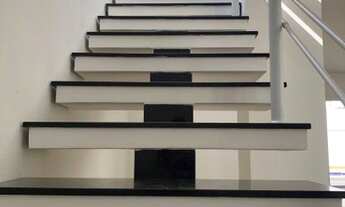 Imagem 4: Casa de condomínio sobrado para venda possui 300 metros quadrados com 4 quartos