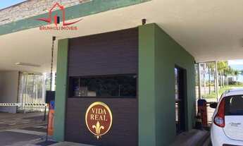 Imagem: Terreno de 800m², com leve aclive, no condomínio