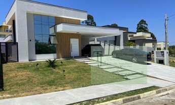 Imagem 2: Casa com 241m² e lote com 548m² - 3 suítes - lazer integrado piscina, churrasqueira e área