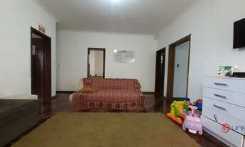 Imagem 2: Casa para venda tem 217 metros quadrados com 5 quartos em Estreito - Florianópolis - SC