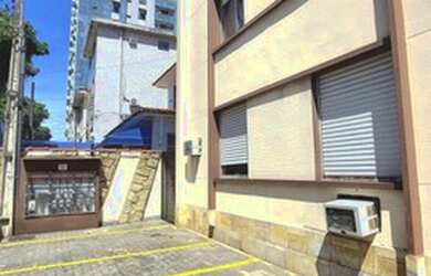 Imagem 2: Apartamento para venda em Santos 3º andar - 2 bons dormitórios recentemente modernizado