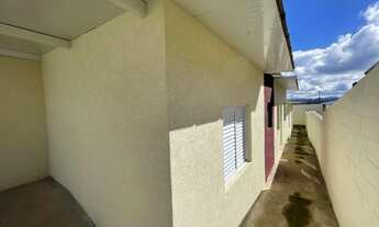 Imagem: Casa, bairro residencial com comércio