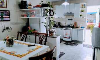 Imagem 2: Casa para venda tem 137 metros quadrados com 4 quartos em Centro - Balneário Camboriú - SC