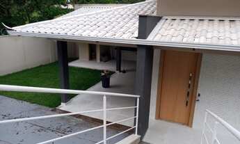 Imagem: Linda casa com 3 quartos em Resplendor