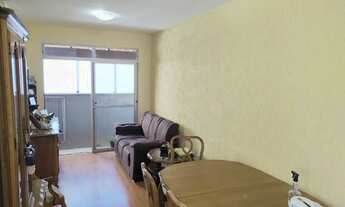 Imagem 2: Apartamento com 2 Dormitórios, Varanda, Bem Localizado