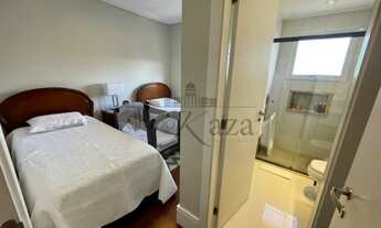 Imagem 3: Apartamento para venda com 247 metros quadrados com 4 quartos