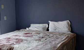 Imagem 7: Casa para aluguel e venda tem 360 metros quadrados com 5 quartos.