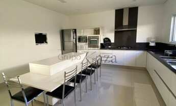 Imagem 3: Casa de condomínio para venda com 236 metros quadrados com 4 quartos