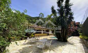 Imagem 2: Casa para venda com 300m², no bairro Morin, Petrópolis/RJ com 4 quartos