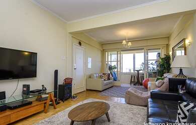 Imagem 3: Apartamento com 164 m 3 quartos 1 suíte andar alto vista na Independência - Porto Alegre